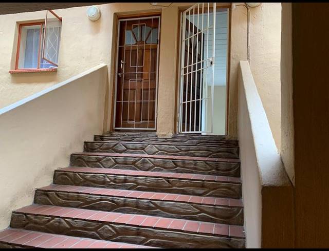 2 BEDROOM APARTMENT FOR SALE IN HELDERKRUIN